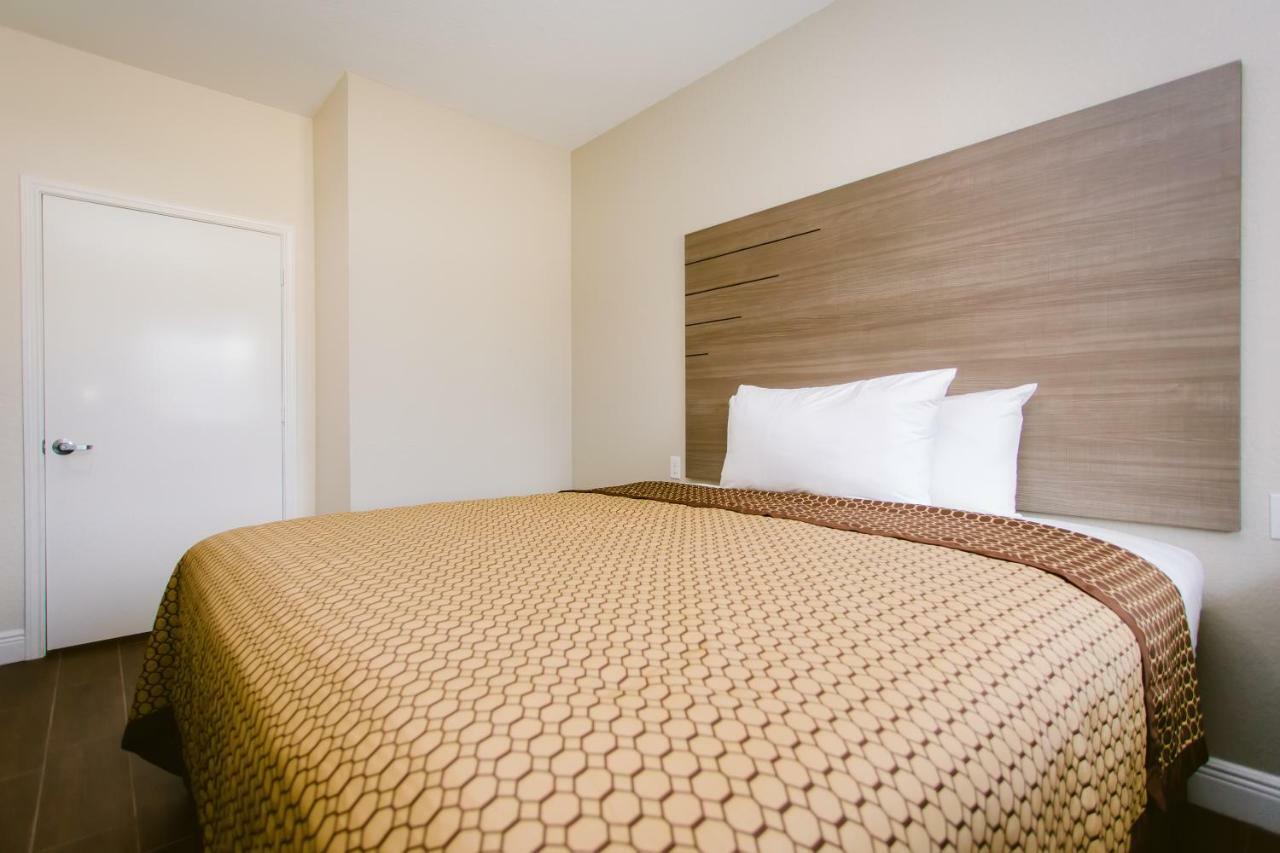 Scottish Inn & Suites Baytown Kültér fotó